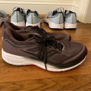 Saucony Womens Omni 19 Size 10